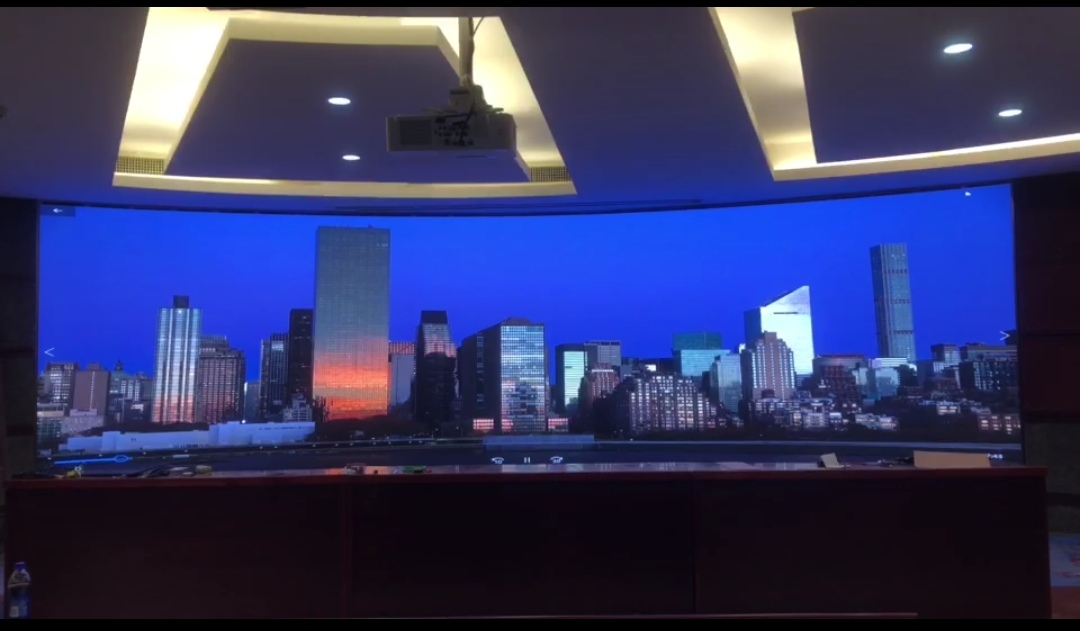 瓊海孝感煙草局 BOE室內全彩P1.8安裝完畢      尺寸：7.68x2.24  像素點：4128x1204